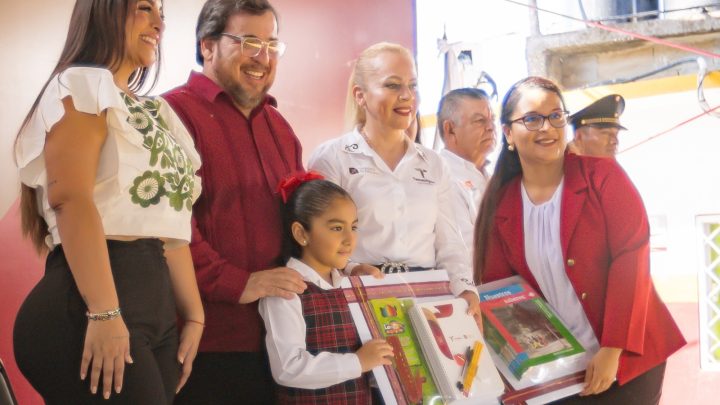 Arranca ciclo escolar 2025-2026 en Tamaulipas con entrega de útiles, uniformes y libros de texto