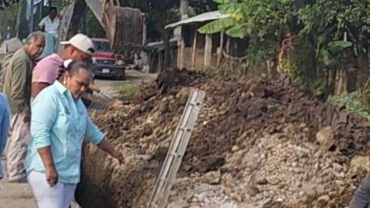 Supervisan obra de rehabilitación de las líneas de drenaje