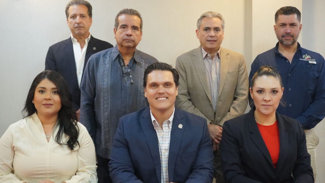 Dialoga HP con empresarios del Consejo de Negocios Regional.