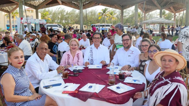 Participa Erasmo González Robledo en la XIV Reunión Nacional de Jefes de Sector de Educación Primaria